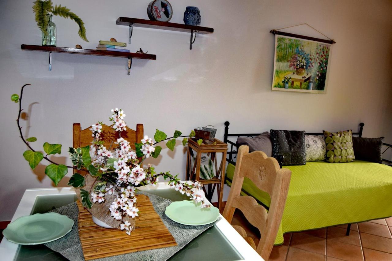 Domunua Holiday House 切法卢 外观 照片