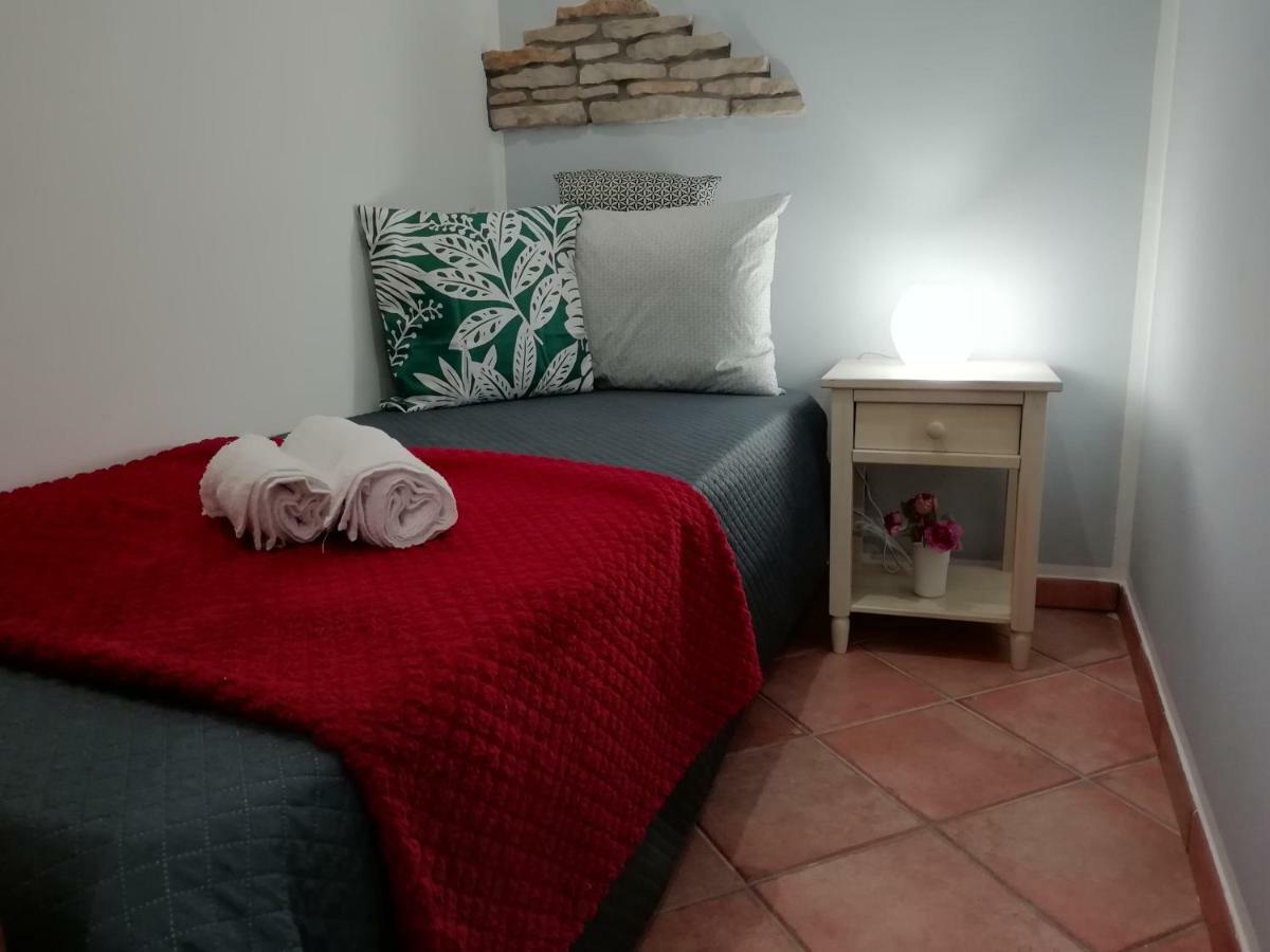 Domunua Holiday House 切法卢 外观 照片