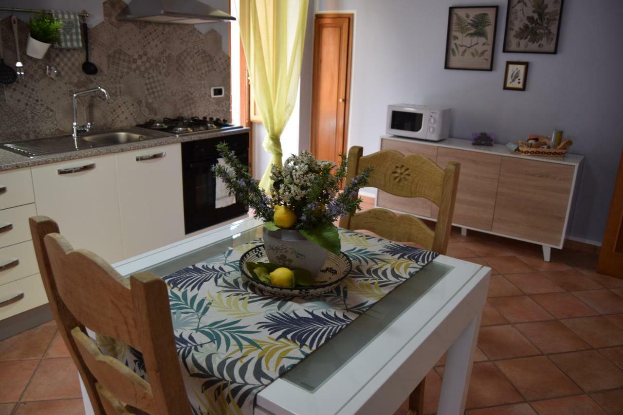 Domunua Holiday House 切法卢 外观 照片